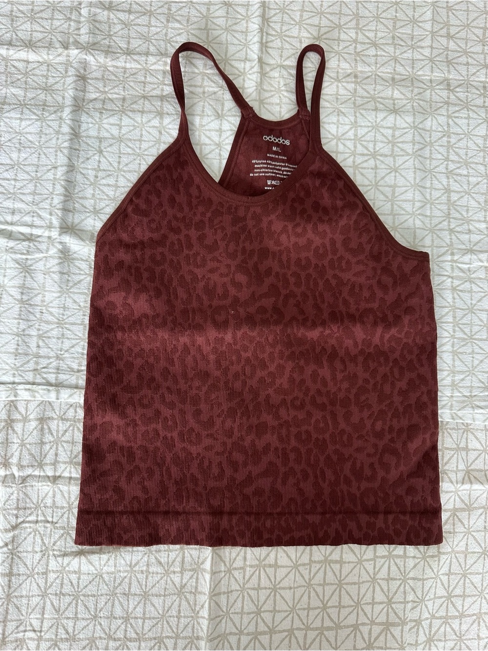 Ododos Burgundy Leopard-Pattern Crop Tank